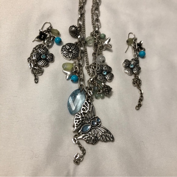 Park Lane necklace and earrings - Picture 3 of 3